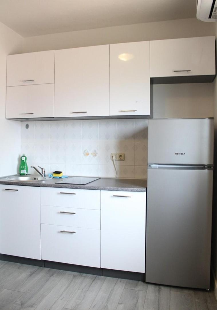Apartment Bajuti Primošten Exteriör bild